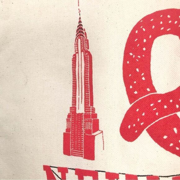 Claudia Pearson City Toe Bag Series New York City Cream Red Artwork Canvas Bag - Picture 7 of 11